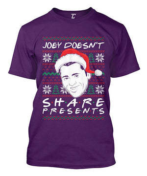 Joey Doesn't Share Presents Ugly Christmas Men's Purple T-Shirt